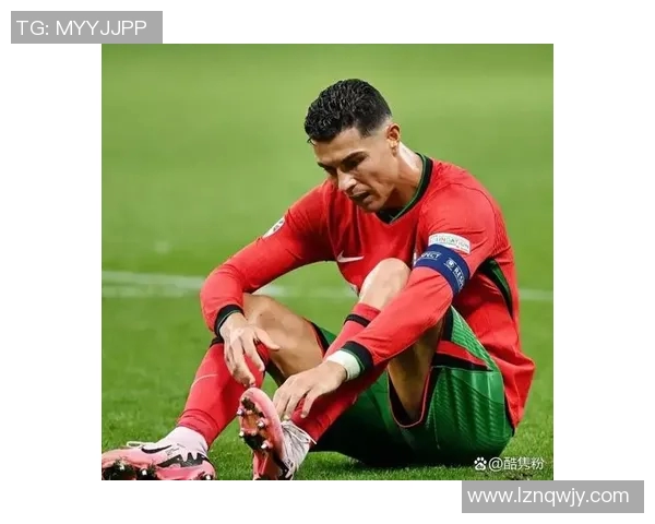 西亚足坛巨星风采盘点纵览著名足球球员辉煌历程