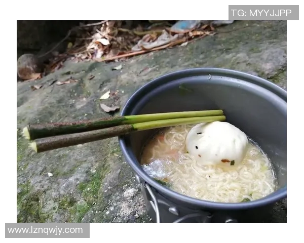 足球大师球星之路全面解析从草根到巅峰的成长轨迹与奋斗历程 足球大师球星之路全面解析从草根到巅峰的成长轨迹与奋斗历程