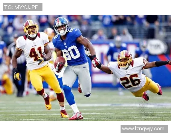 足球明星时尚新潮流 星裤子引领运动与休闲的完美融合